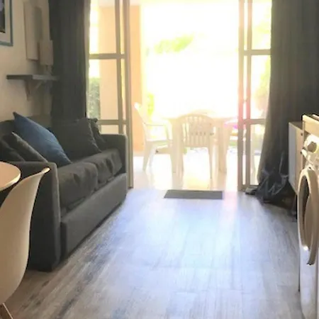 Avec Terrasse Et Jardin, 4 Pers, Piscine, Animaux Admis, Parking - Fr-1-504-648 Apartamento Saint-Raphaël